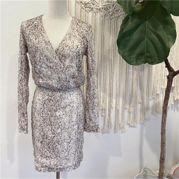 Victoria's Secret Dresses & Skirts - Victoria's Secret / Moda International White Sequin Cocktail Dress - Size Small